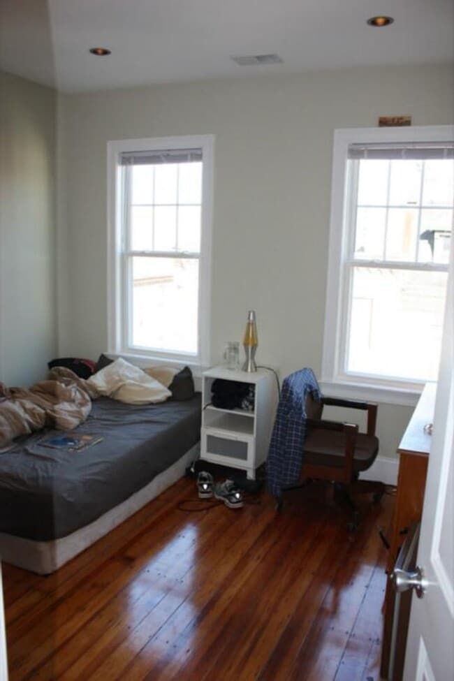 Photo - Renovated 5-Bedroom in Mission Hill | Central Air | In-Unit Laundry | 9/1