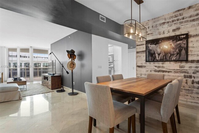 Photo - 4779 Collins Ave Unit 1908