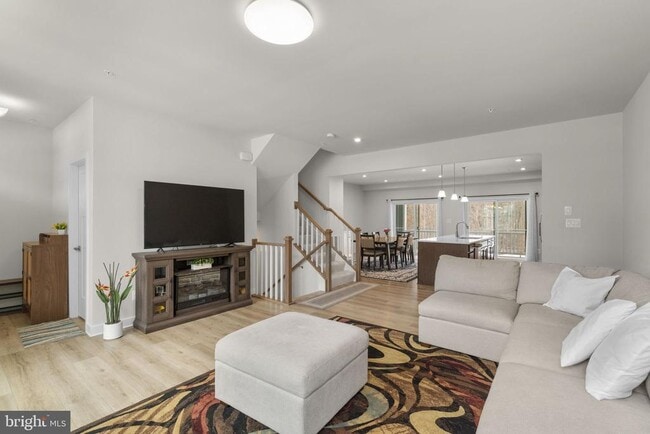 Photo - 10706 Larkswood St