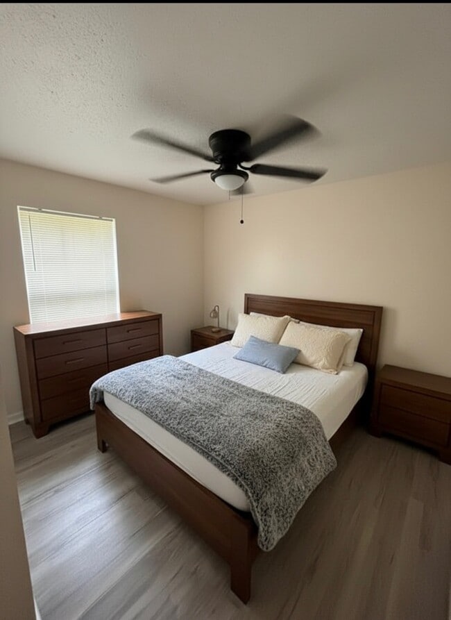 Photo - 965 Wesley Ave