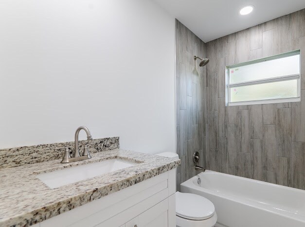 Photo - 556 Montclair Ave S