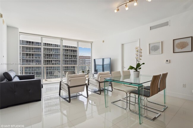 Photo - 475 Brickell Ave Condominio Unidad 3709