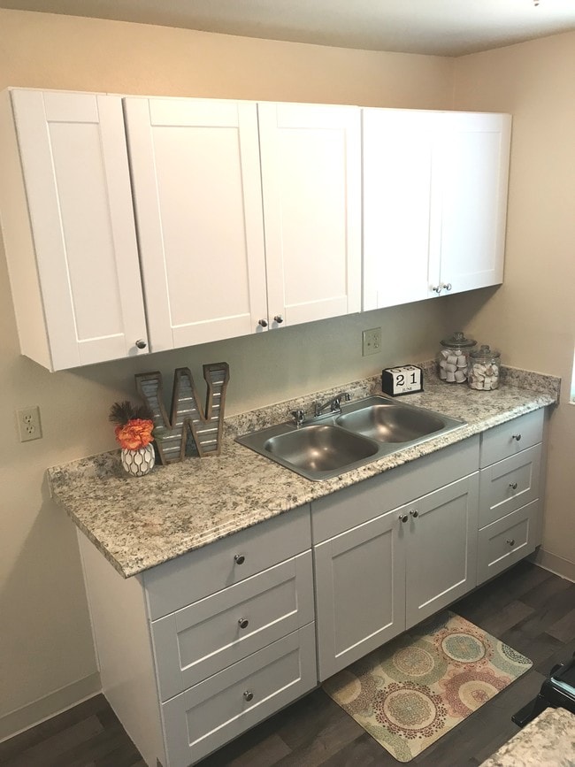 Photo - Windmere Apartments