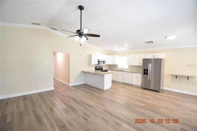 Photo - 718 Oak St SW