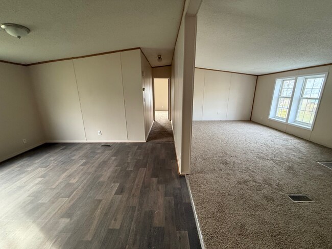 Photo - 2500 Mann Rd