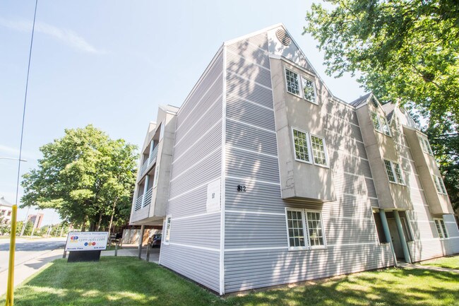 Photo - 808 W Nevada St