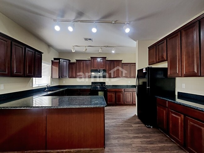 Photo - 1517 S 115th Dr