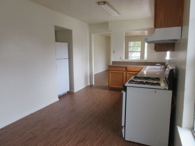 Photo - 6910 Millrace Dr Unit A