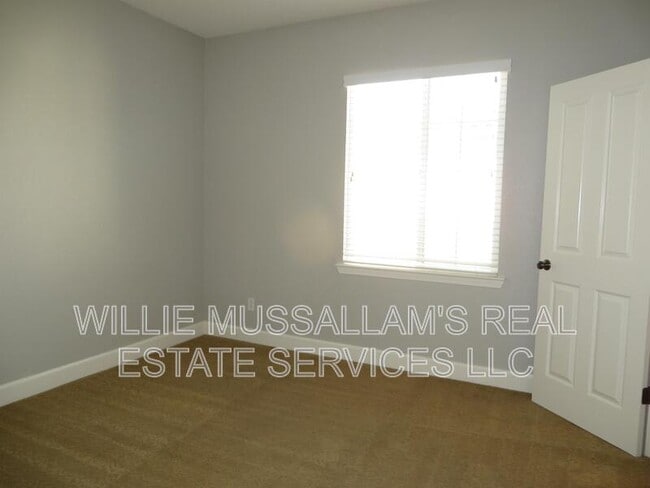 Photo - 685 W Rico Way