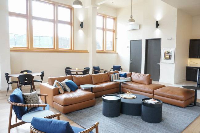Photo - Everett Apartments
