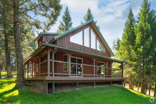 Building Photo - 2 Bedroom 2 Bathroom Cabin! Rental