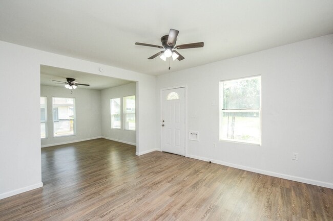 Photo - 3013 Brackenridge St