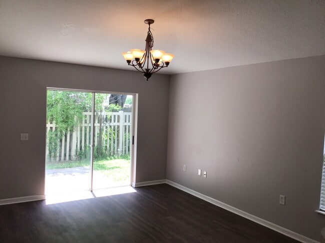 Photo - 332 McKay Blvd