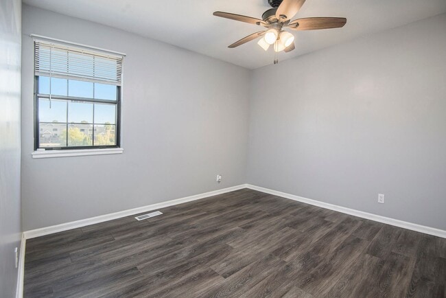 Photo - 2BR/1.5BA Townhouse in Smithville: GREAT L...