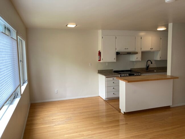 Photo - 1423 Walnut St Unidad 3