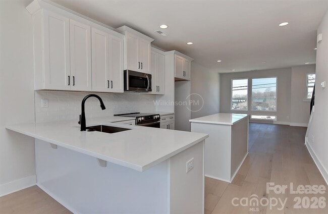 Photo - 2204 Northend Dr