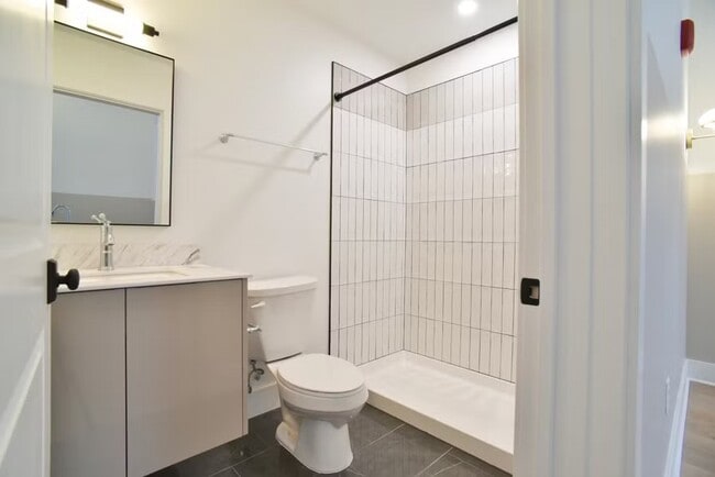 Photo - 30 W Broad St