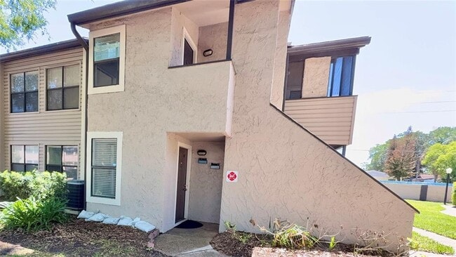 Building Photo - 3038 Antique Oaks Cir Unit 165