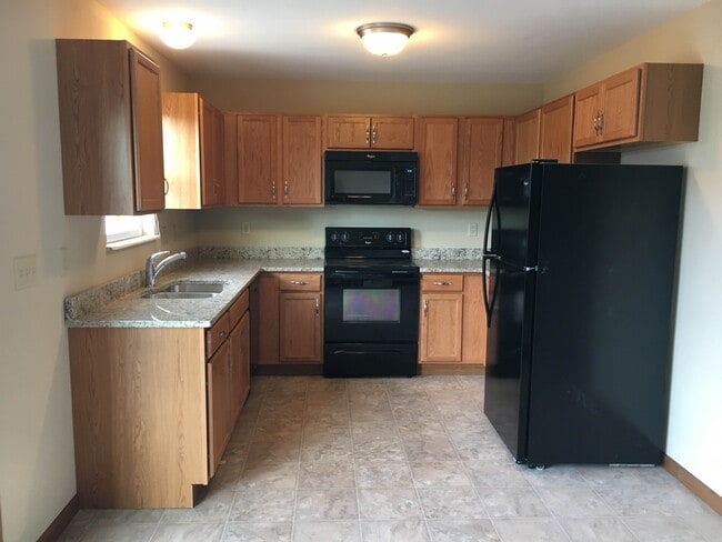 Photo - 2125 Suncrest