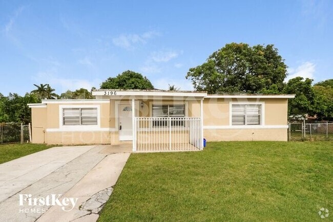Building Photo - 3196 N Seacrest Blvd Rental