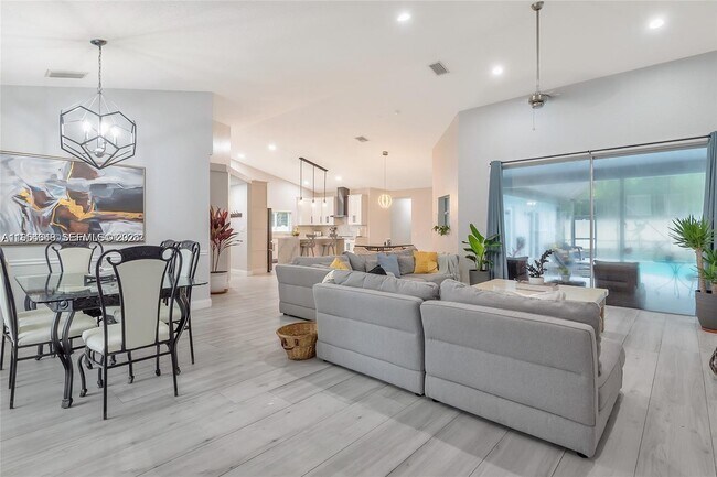 Photo - 1800 Water Ridge Dr