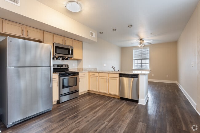 1BR,1BA,687SF - Liberty