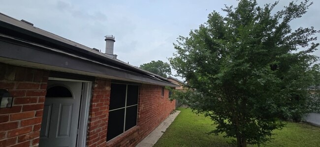 Photo - 1419 Twining Oaks Ln