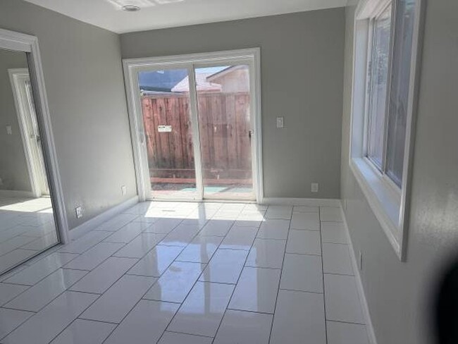 Photo - 1094 Saddlewood Dr