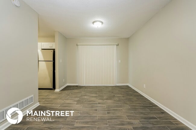 Photo - 2488 Carol Cir