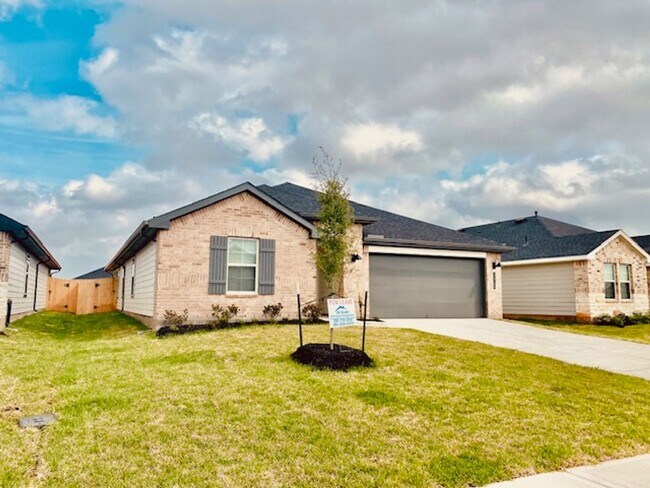 Photo - Grand Entry W/High Ceilings! Gorgeous Ligh...