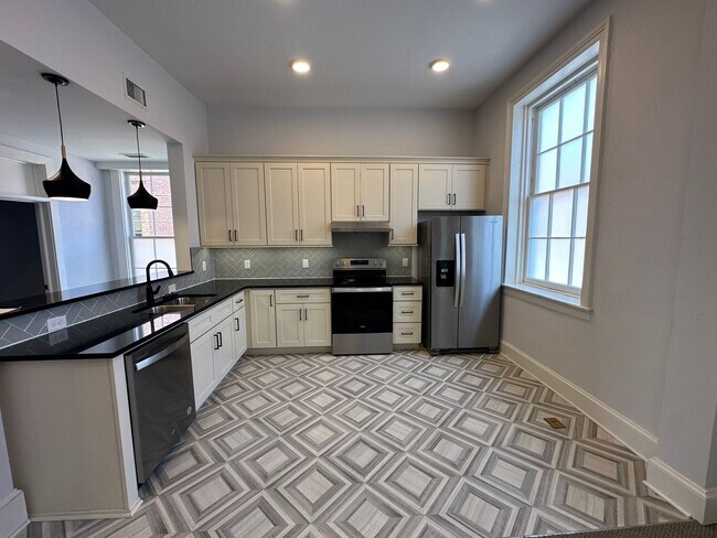 Photo - Charming 2 Bed 1 Bath Apartment in Downtown Fredericksburg