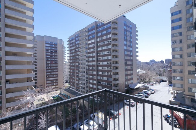 Photo - 3495 Rue de la Montagne Unité 405