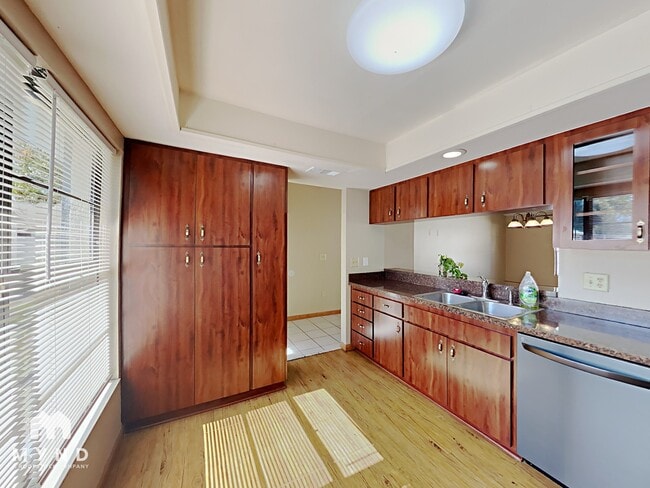 Photo - 2024 Sheffield Ct