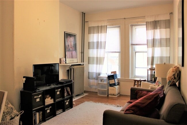Building Photo - 22 Isabella St Unit 2