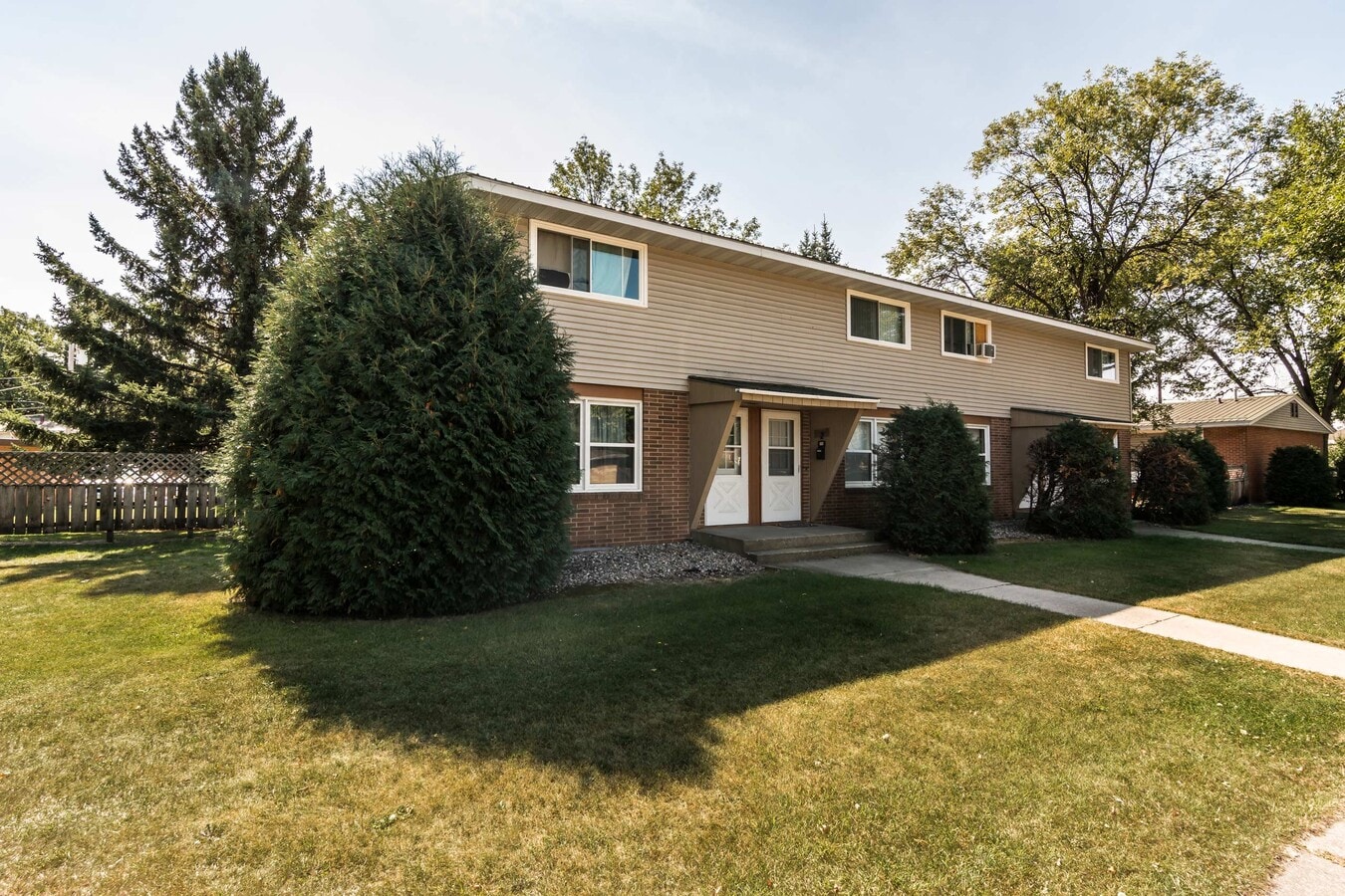 Oakview Townhomes - Oakview Townhomes