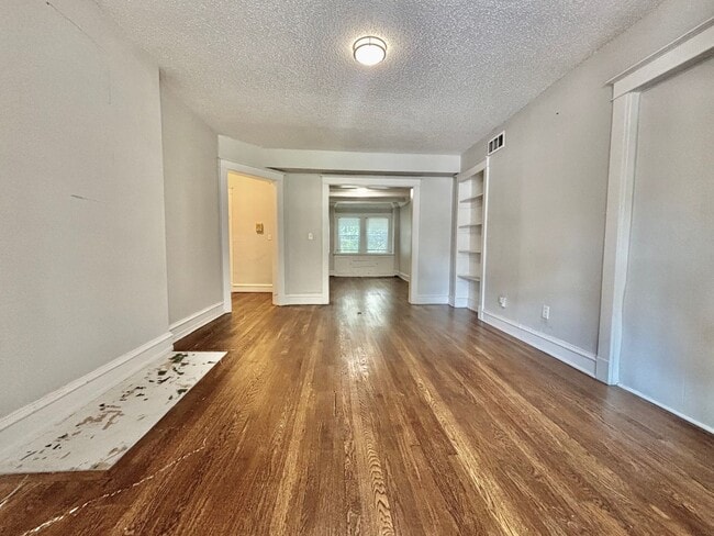 Photo - The Shelby Unidad 3532-2N