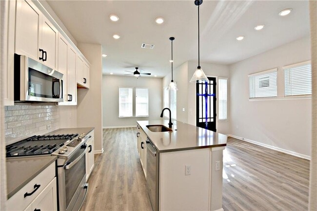 Photo - 13602 Defiance Pass