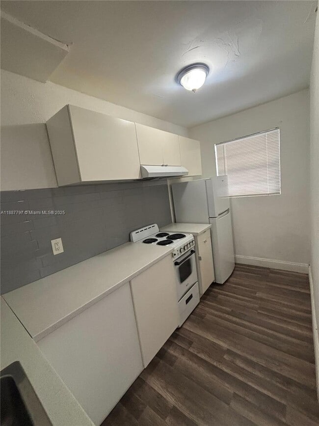 Photo - 542 NW 8th St Unidad 3