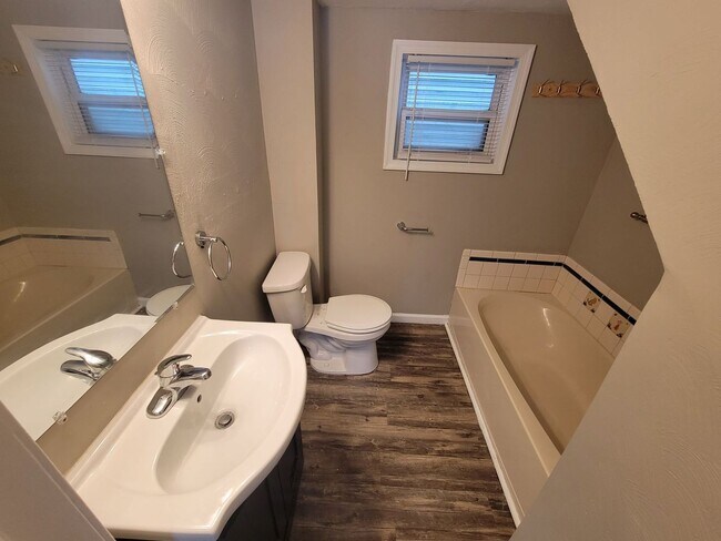 Photo - 1811 Lincoln Ave