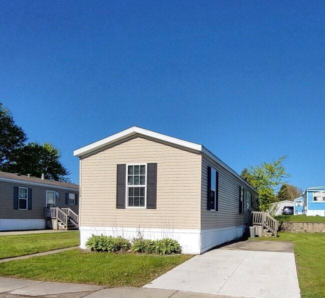 Photo - 1889 Stafford Ct