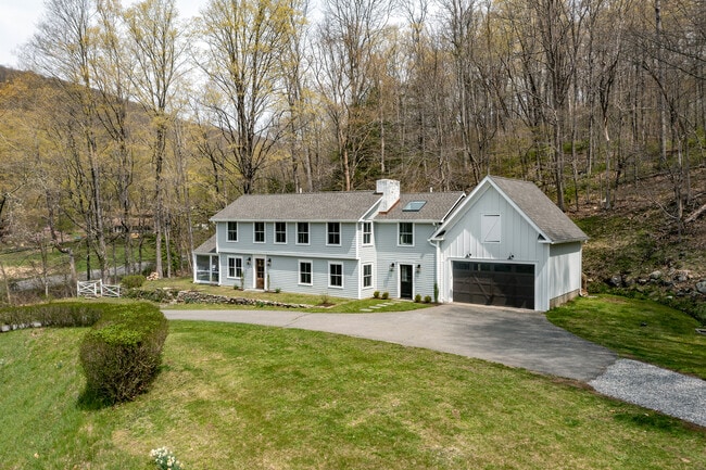 Photo - 60 Macedonia Brook Rd