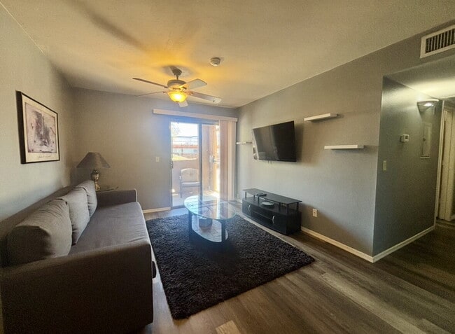 Photo - "Cozy 2-Bed 2 bath Condo” Unit 306