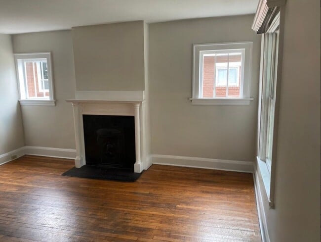 Photo - 424 Oldham Ave