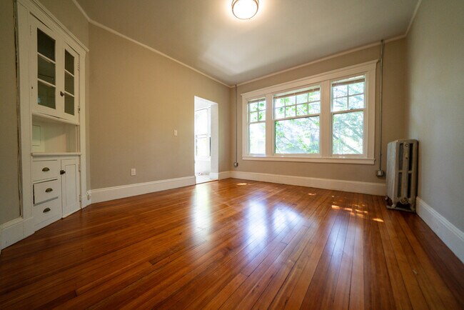 Photo - 19-21 Agassiz St