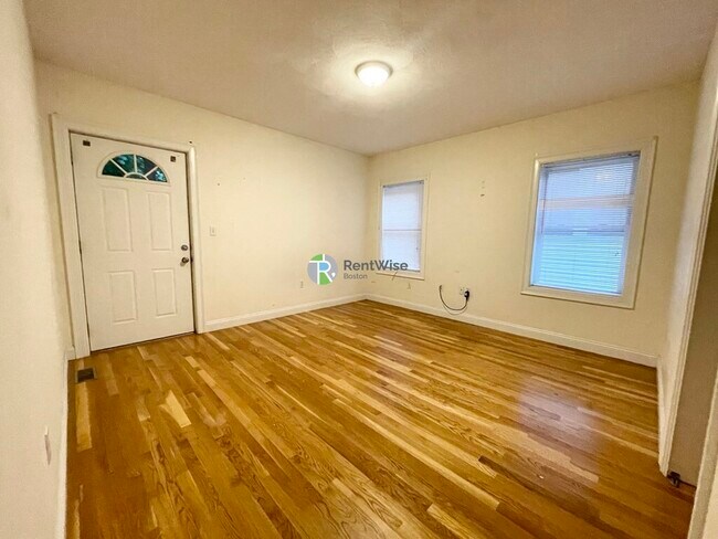 Photo - 128 Hillside St
