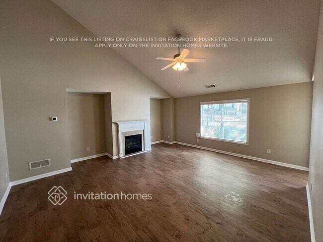 Photo - 3786 Pine Village Pl