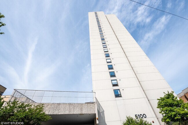 Building Photo - 5100 N Marine Dr Rental