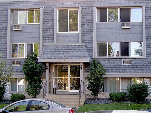3452 Emerson Ave S.