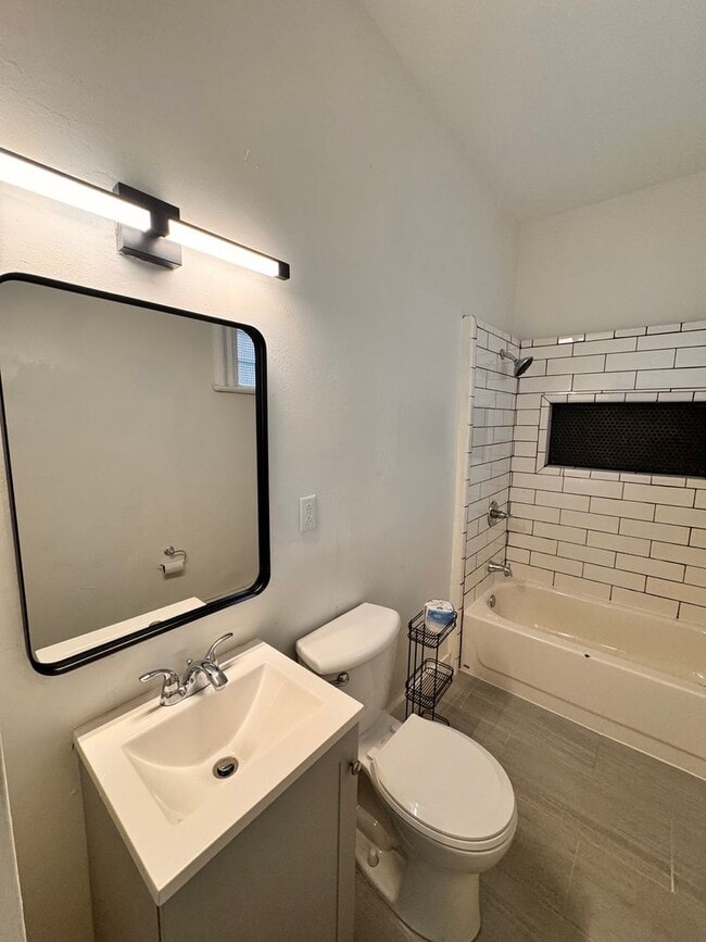 Photo - 310 Marshall Ave Unit Lower