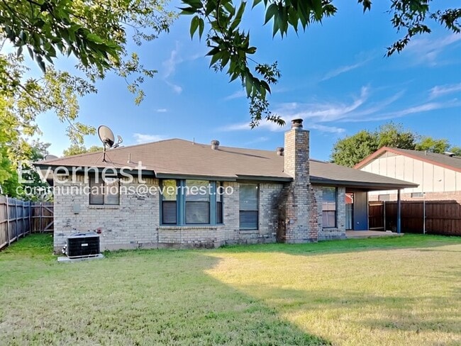 Photo - 1800 Willow Vale Dr